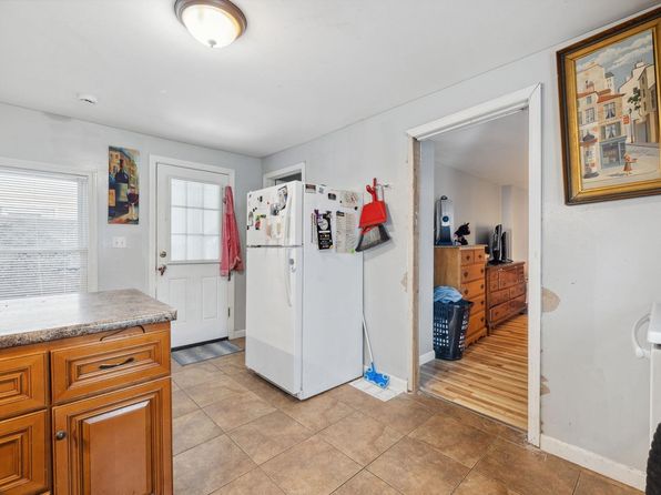 manchester-new-hampshire-95345048 picture