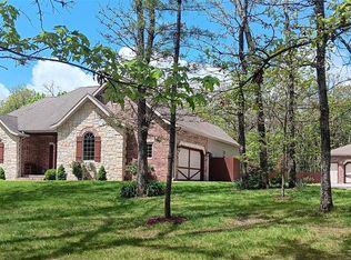 24473 Remington Ln, Lebanon, MO 65536