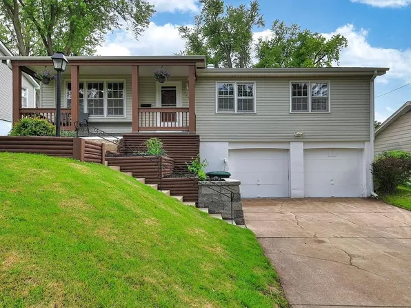 6405 Parkview Ln, Omaha, NE 68104