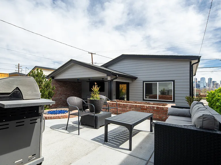 2036 Eliot St — Photo 38