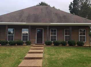 166 Notting Hill Pl, Canton, MS 39046