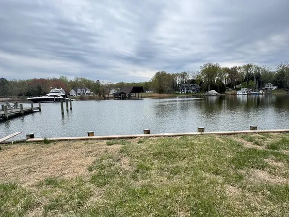 3887 Cotter Dr, Edgewater, MD 21037