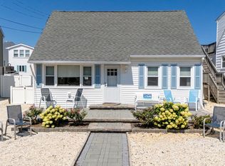 21 W Sailboat Ln, Brant Beach, NJ 08008