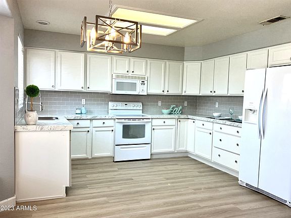 2nd image of 4464 E Desert Wind Dr