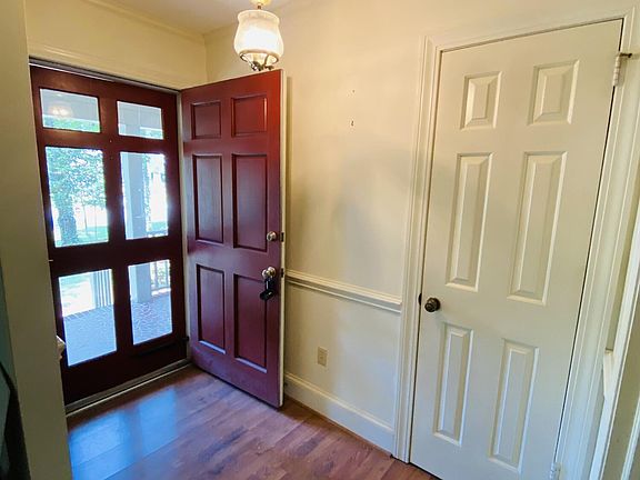 5th image of 100 E Baywood Ln