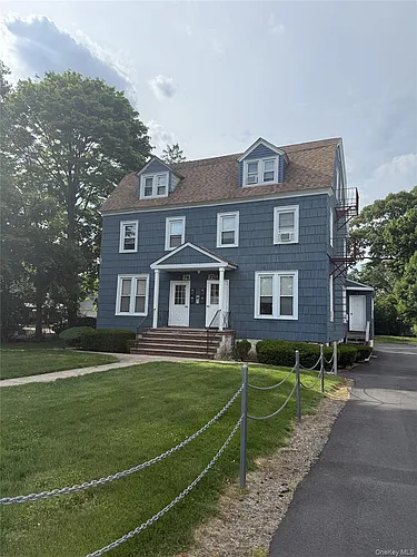 72-74 Pearsall Ave Photo 1