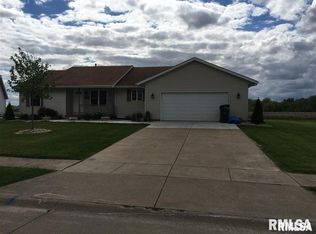 4510 Ruehmann Ct, Davenport, IA 52806