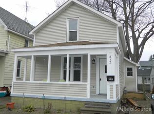 212 S William St, Marine City, MI 48039