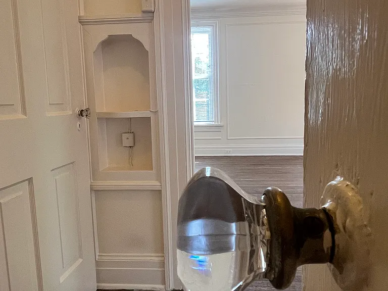 208 E 31st St #3 — Photo 18