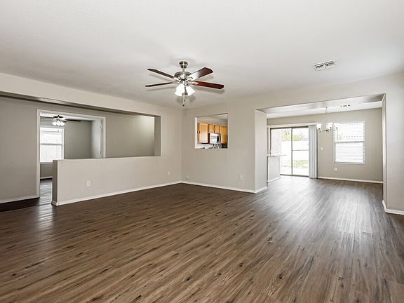 3rd image of 8442 E Navarro Cir