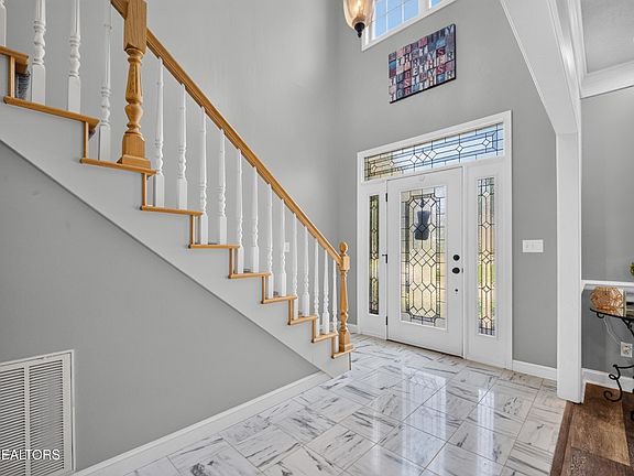 4th image of 1652 Saint Ives Blvd