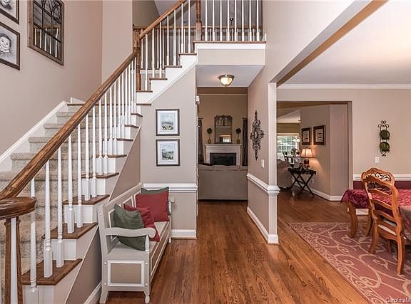 4th image of 4057 Belle Meade Cir