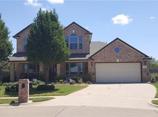 700 Escapade Ct, Midlothian, TX 76065