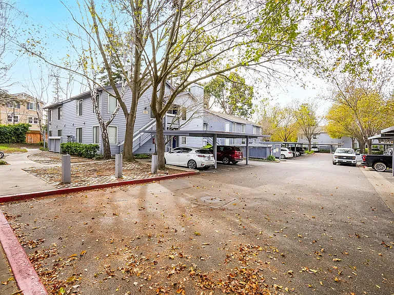 7126 Cross Creek Cir #D — Photo 49