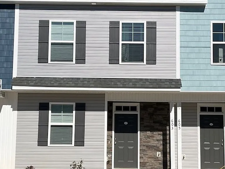 603 Windsurfing Ln — Photo 1