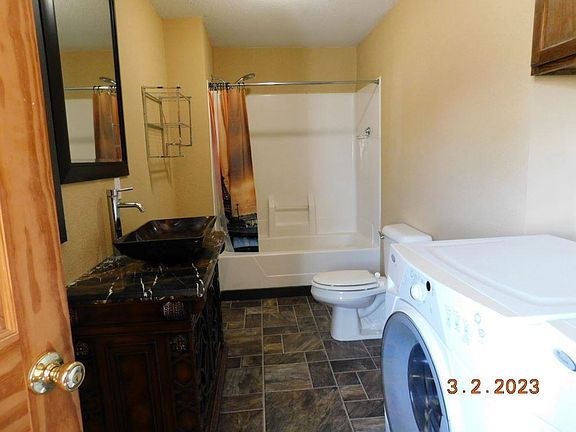 3rd image of 2602 W 3rd St