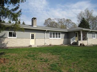 70 Alpha Dr, Hesperia, MI 49421