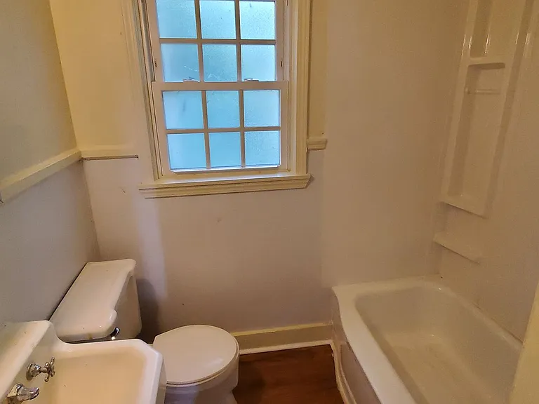 615 Julian St — Photo 5