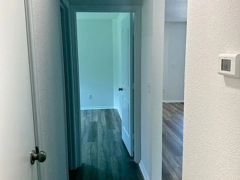 1400 Meadows Dr — Photo 4