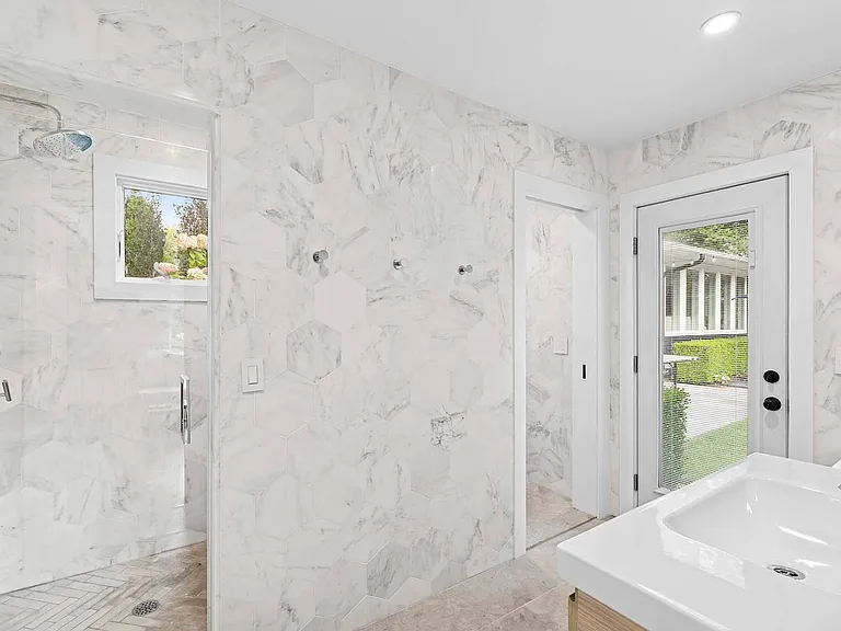 50 Highland Rd — Photo 26