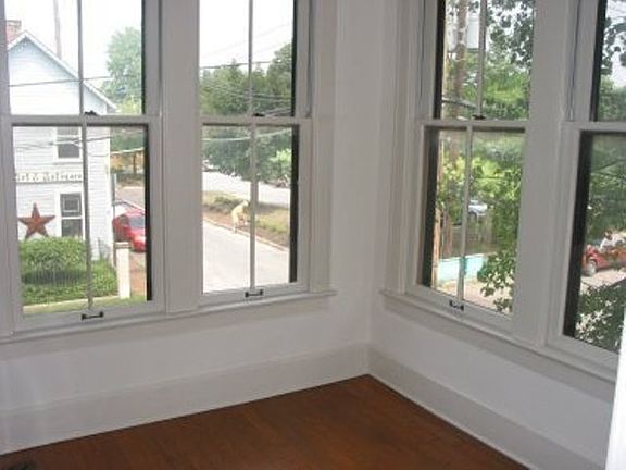 2nd image of 5-21 E Lincoln St