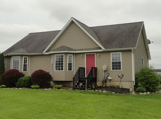 7028 Gates Rd, Ionia, MI 48846