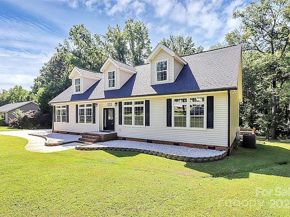 2nd image of 642 Brynwood Dr