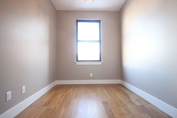 Rented by Nooklyn NYC LLC | media 8
