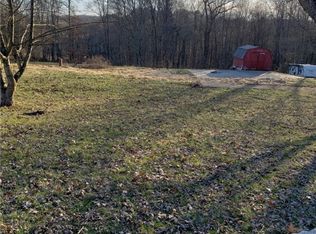 151 Sandy Dr, Clinton, PA 15026