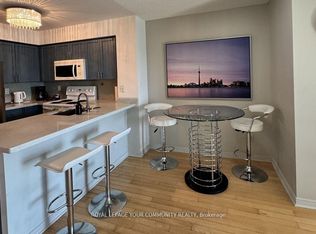 28 Harrison Garden Blvd #706, Toronto, ON M2N 2T3