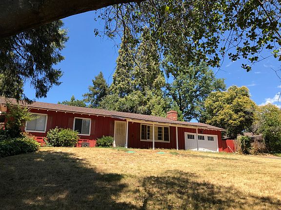 5th image of 110 Squire Ln