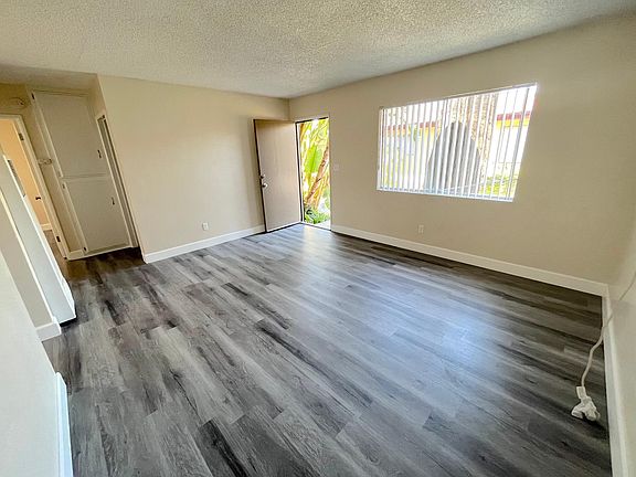 3rd image of 835 S Oaks Ave #B