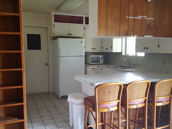 3rd image of 428 Davis St