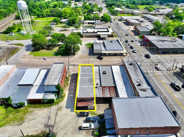 108 E Main St, Trinity, TX 75862