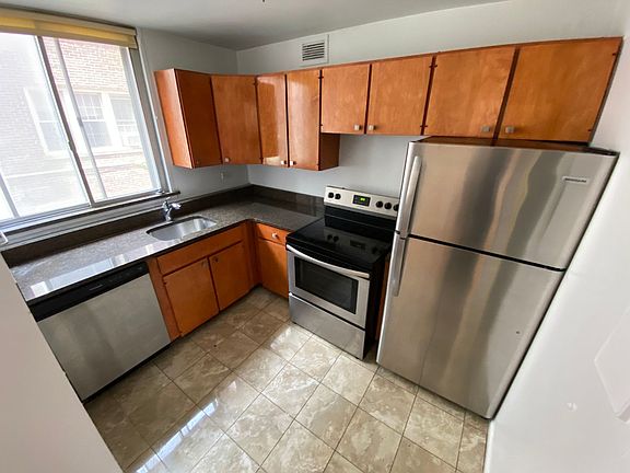 5th image of 1616 Hinman Ave APT 7D