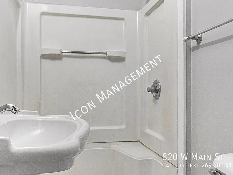 820 W Main St #1 — Photo 7