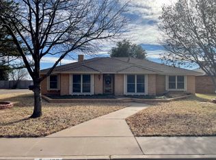 420 E Adams St, Levelland, TX 79336