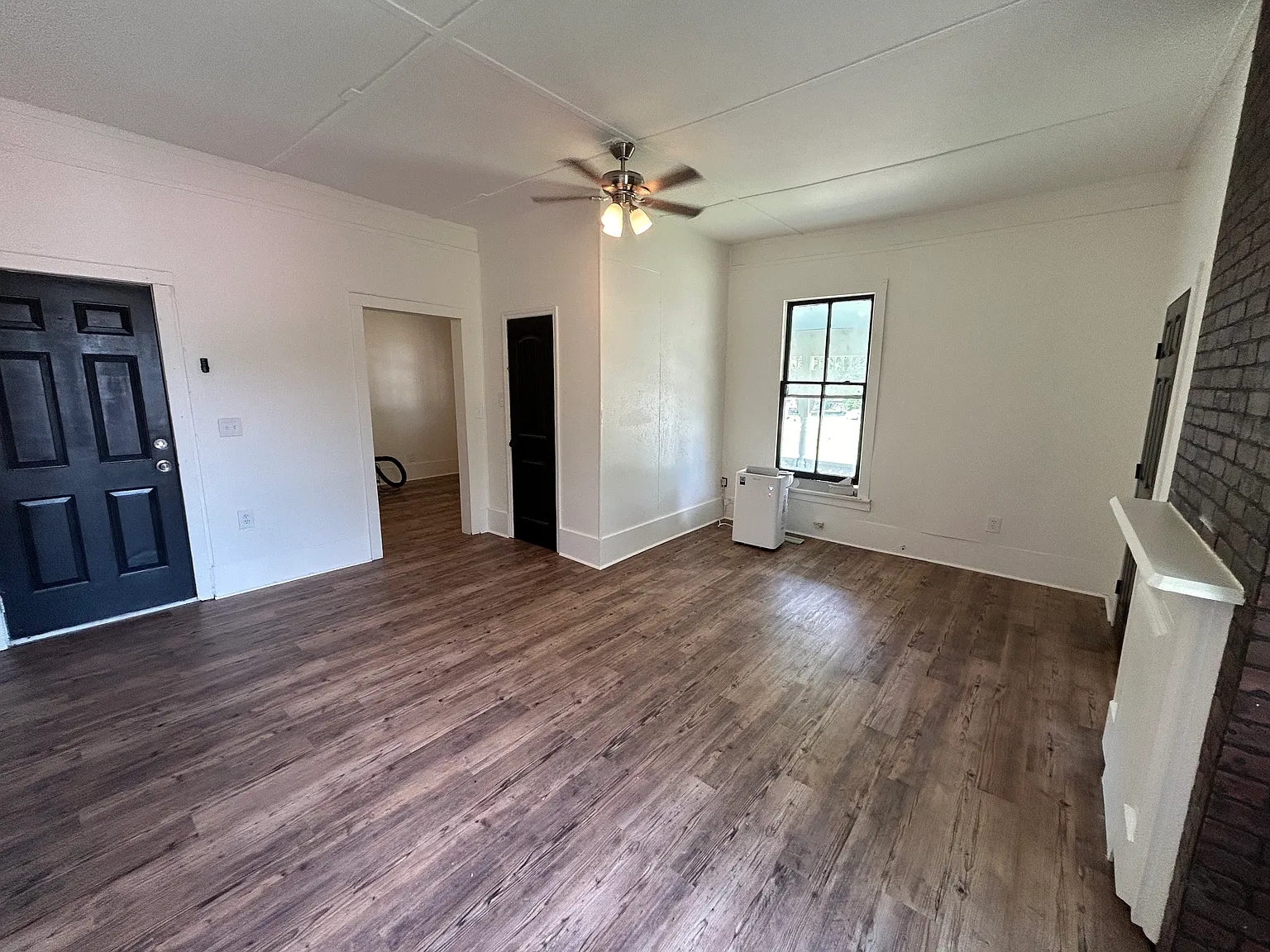 700 N High St — Photo 2
