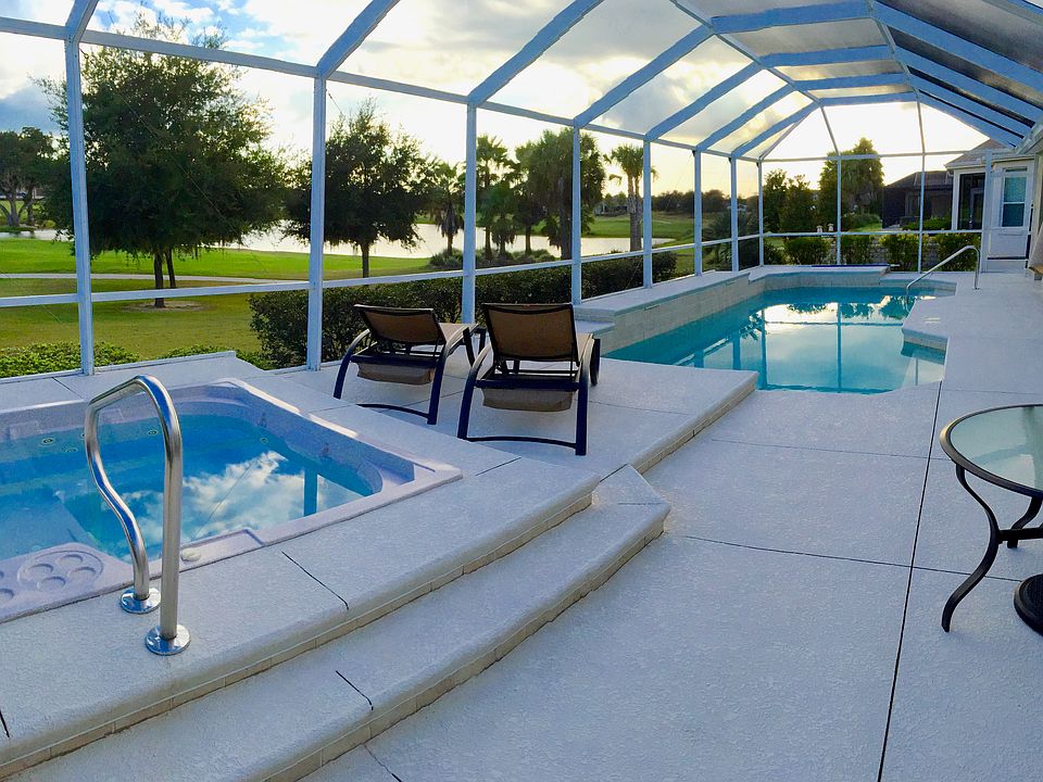 Hot tub, waterfall pool