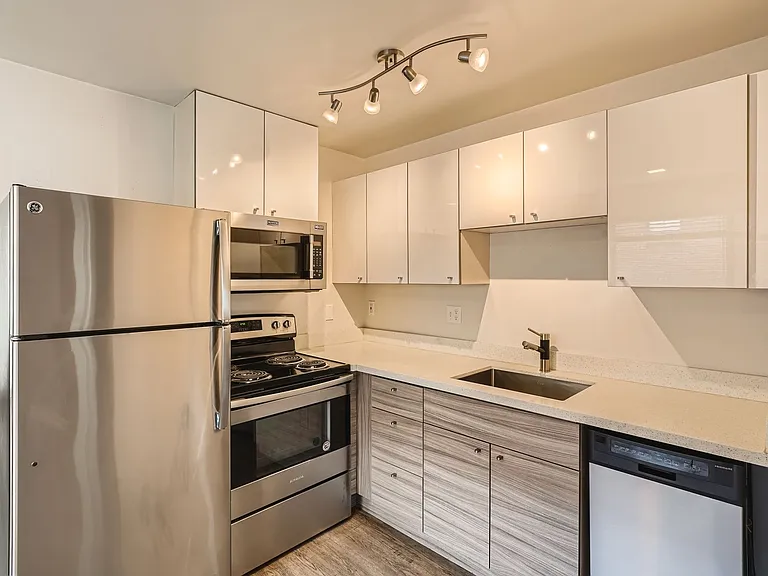 6714 Greenwood Ave N #4 — Photo 15