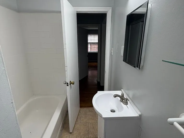 3328 Ellwood Ave.* — Photo 21
