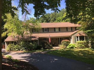 132 Fireside Ln, Camillus, NY 13031