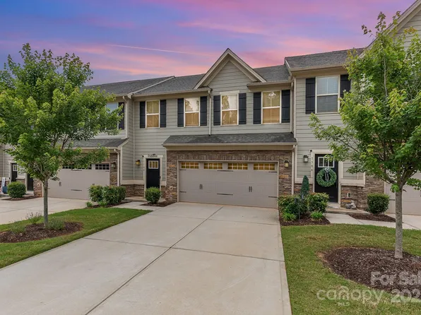 138 Lanyard Dr #B, Mooresville, NC 28117