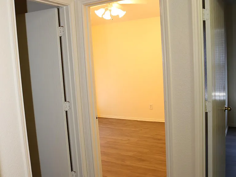 7305 Maplewood Dr — Photo 71