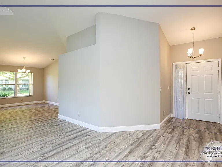 402 Emerald Bay Cir #E7 — Photo 9