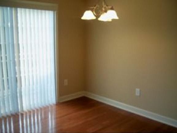5th image of 617 Hazel St APT 202