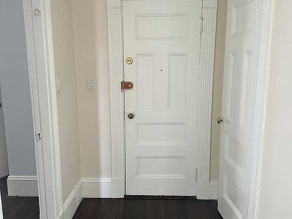 3rd image of 8 Garrison St APT 502