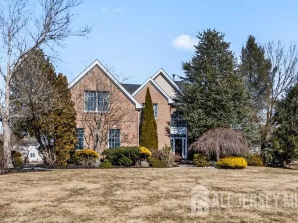 14 Barnyard Ct, Plainsboro, NJ 08536