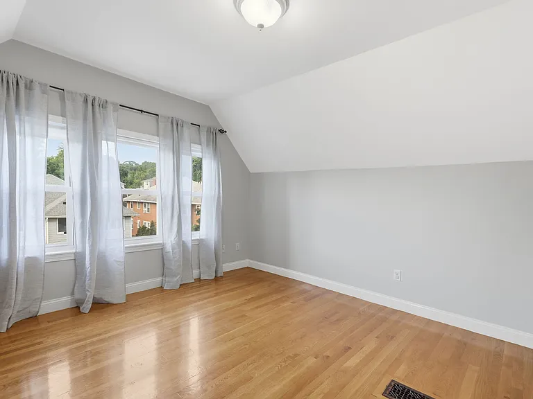 7 Park Ave #7 — Photo 19