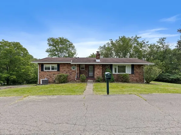11 Aztec Lane, New Cumberland, WV 26047